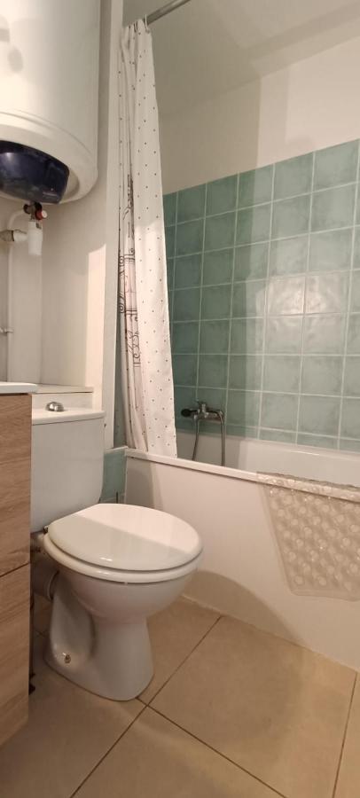Beau De 27m Au Centre De ! Fréjus